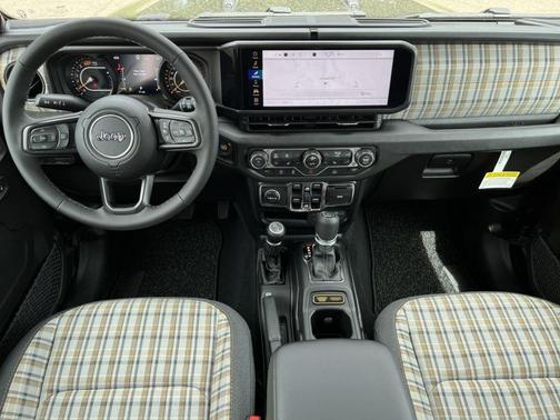 Black Clearcoat 2026 Jeep Wrangler 85th Anniversary
