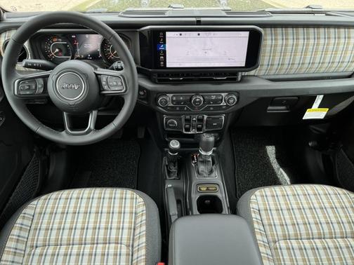 Black Clearcoat 2026 Jeep Wrangler 85th Anniversary