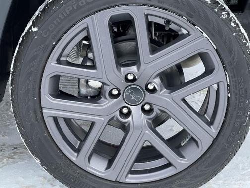 Diamond Black Crystal Pearlcoat 2026 Jeep Compass Limited