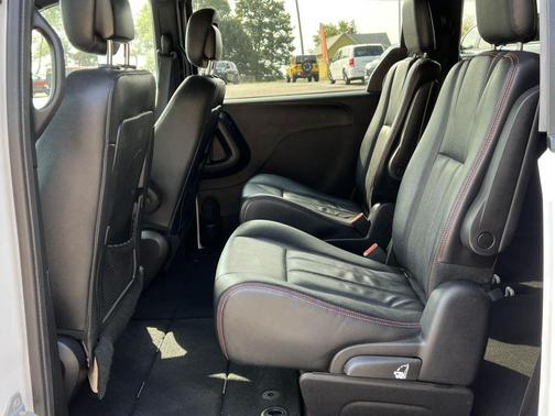 2016 Dodge Grand Caravan R/T