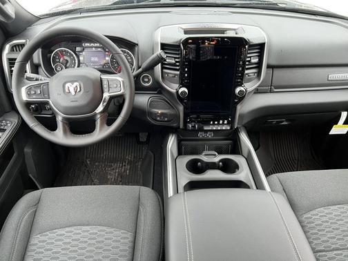 2026 RAM 2500 Big Horn Crew Cab 4x4 6'4' Box