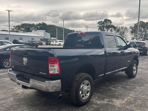 2022 RAM 2500 Tradesman Crew Cab 4x4 6'4' Box