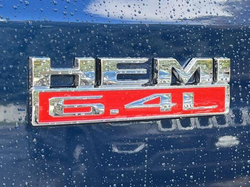 2022 RAM 2500 Tradesman Crew Cab 4x4 6'4' Box