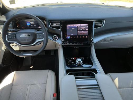 Bright White Clearcoat 2025 Jeep Wagoneer 4x4