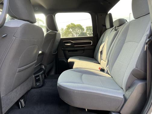 2024 RAM 2500 Big Horn Crew Cab 4x4 8' Box