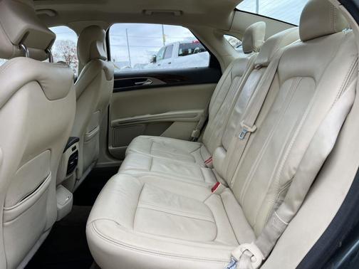 2015 Lincoln MKZ Base