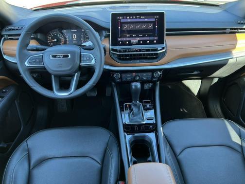 Red Hot Pearlcoat 2025 Jeep Compass Limited