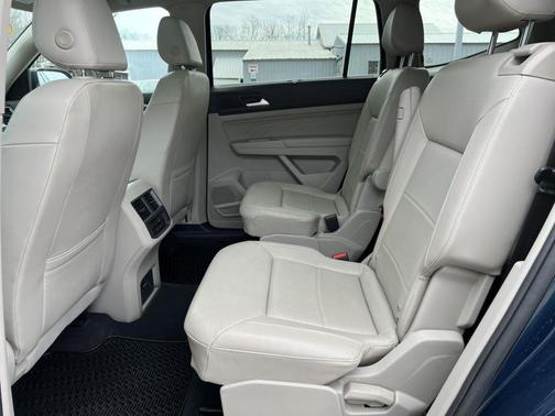 Tourmaline Blue Metallic 2022 Volkswagen Atlas 3.6L SEL