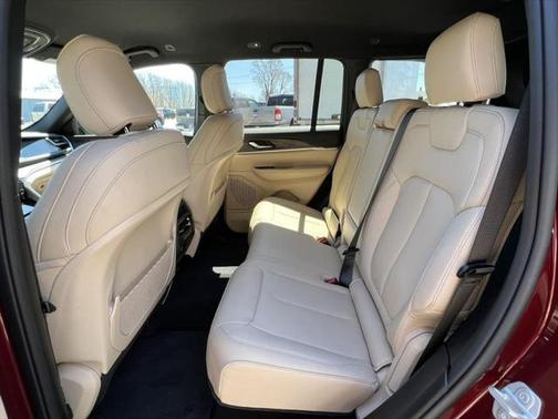 2023 Jeep Grand Cherokee Limited X