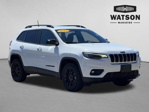 Bright White Clearcoat 2023 Jeep Cherokee Altitude