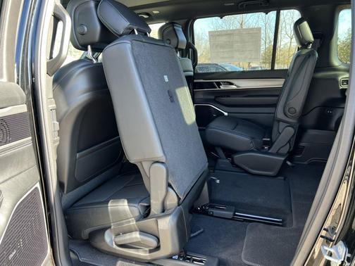 High Gloss Black 2026 Jeep Grand Wagoneer L Limited Reserve 4x4