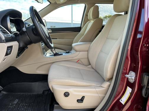 2019 Jeep Grand Cherokee Laredo