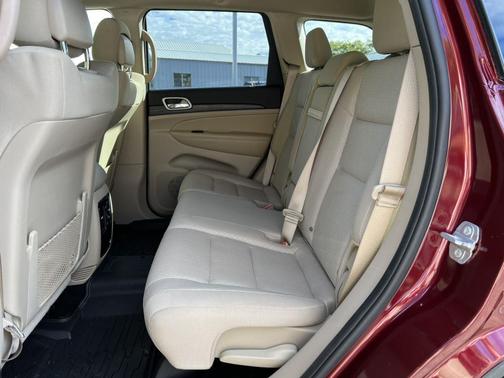 2019 Jeep Grand Cherokee Laredo