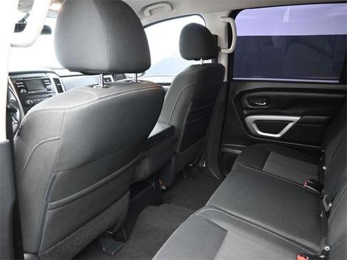 2018 Nissan Titan SV