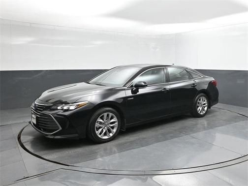 2021 Toyota Avalon Hybrid XLE