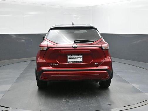 2 Tone Red / Black 2023 Nissan Kicks SV