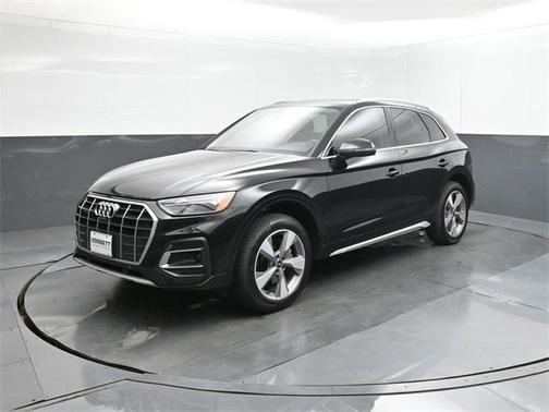 2023 Audi Q5 40 Premium Plus