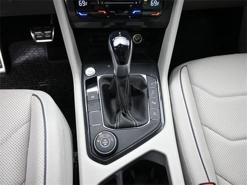 2022 Volkswagen Tiguan 2.0T SEL R-Line