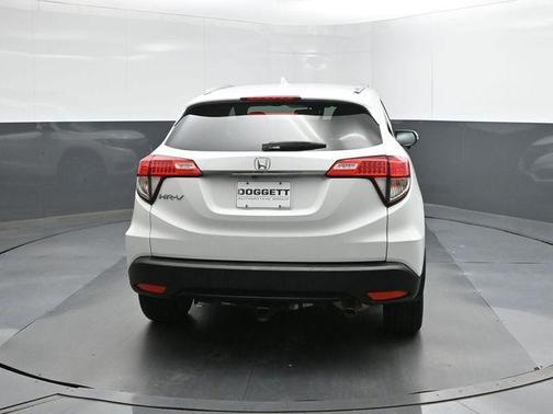 White 2022 Honda HR-V EX