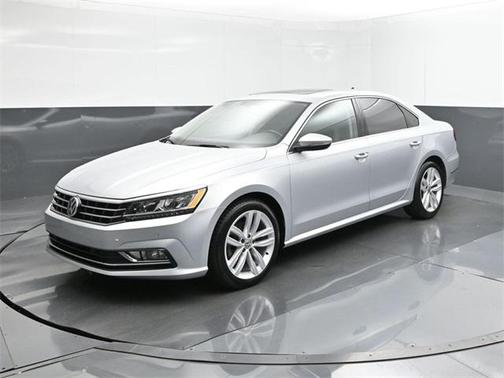 2018 Volkswagen Passat 2.0T SE w/ Technology