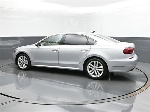2018 Volkswagen Passat 2.0T SE w/ Technology