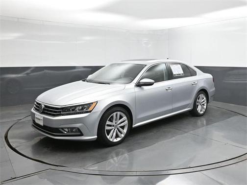 2018 Volkswagen Passat 2.0T SE w/ Technology