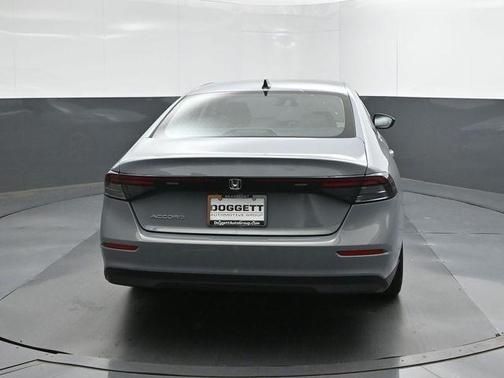 Urban Gray Pearl 2026 Honda Accord SE