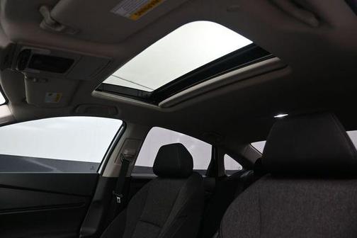 Platinum White Pearl 2026 Honda Accord SE