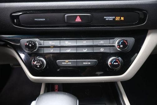 Metal 2020 Kia Sedona EX