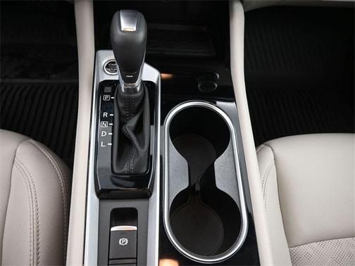 2025 Nissan Altima SL