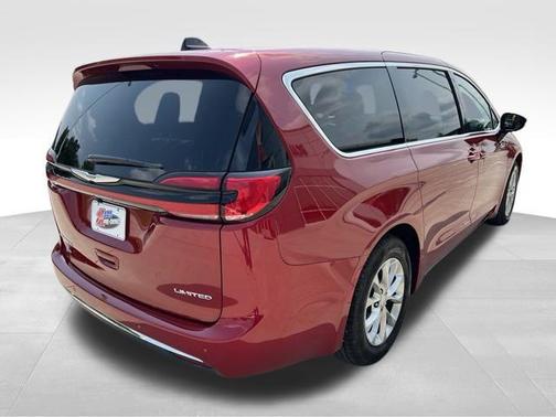 Red Hot Pearlcoat 2026 Chrysler Pacifica Limited