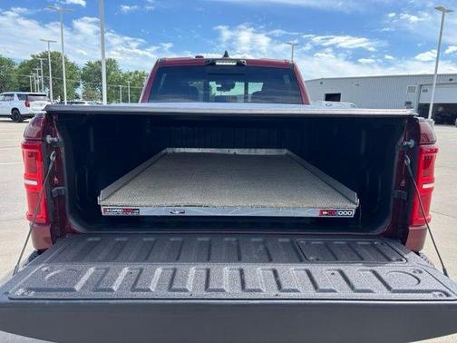 Delmonico Red Pearlcoat 2025 RAM 1500 Limited