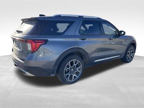 CARBONIZED GRAY METALLIC 2025 Ford Explorer Platinum