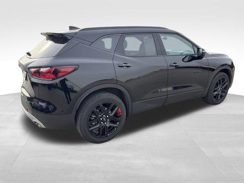 Black 2022 Chevrolet Blazer 2LT