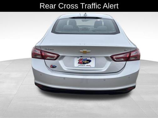 2022 Chevrolet Malibu FWD LT