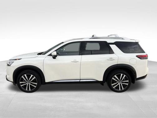2024 Nissan Pathfinder Platinum 4WD