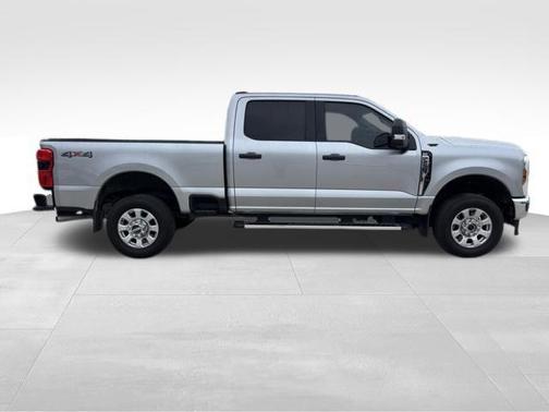 ICONIC SILVER 2024 Ford F-250 XLT