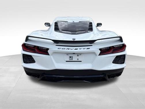 Arctic White 2023 Chevrolet Corvette Stingray w/2LT