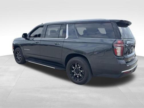 Evergreen Gray Metallic 2022 Chevrolet Suburban 4WD High Country