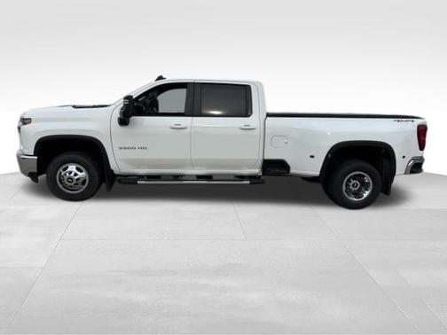 Summit White 2022 Chevrolet Silverado 3500 LT