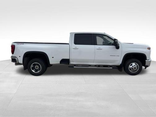 Summit White 2022 Chevrolet Silverado 3500 LT
