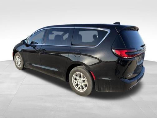 2025 Chrysler Pacifica L