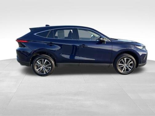 2023 Toyota Venza LE