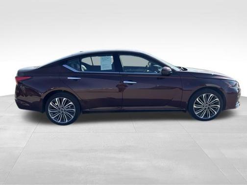 2024 Nissan Altima 2.5 SL