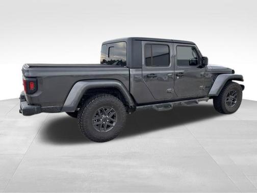 Granite Crystal Metallic Clearcoat 2024 Jeep Gladiator Sport S