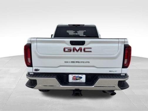 Summit White 2022 GMC Sierra 2500 SLT