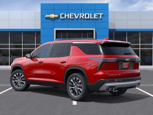 Radiant Red Tintcoat 2026 Chevrolet Traverse LT