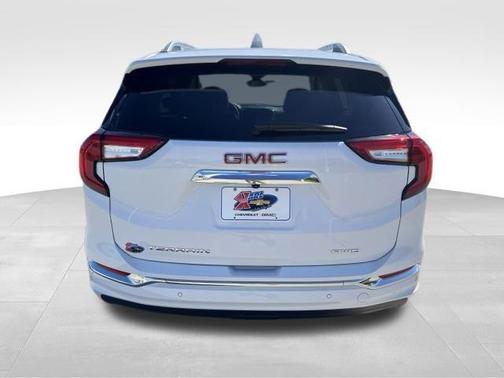 Summit White 2024 GMC Terrain Denali
