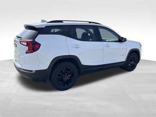 Summit White 2024 GMC Terrain AWD AT4