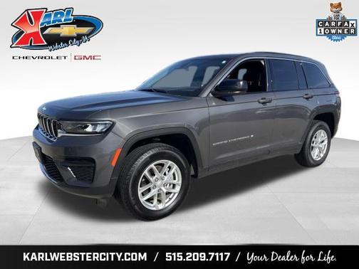 Baltic Gray Metallic Clearcoat 2025 Jeep Grand Cherokee Laredo